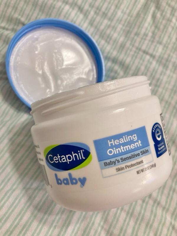 Cream for fashion rash on baby's face