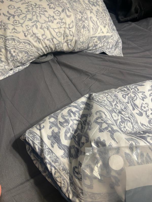 Customer carousel item 12.