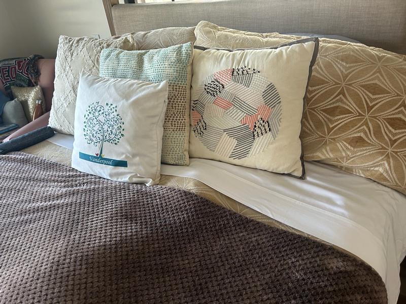 Customer carousel item 1.