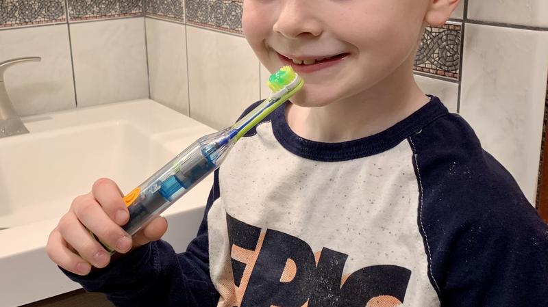 Clear & Clean™ Kid's Spinbrush™ Toothbrush