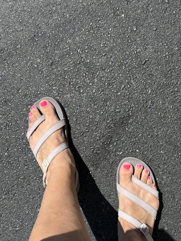 Review Thumbnail Image 0 359420833