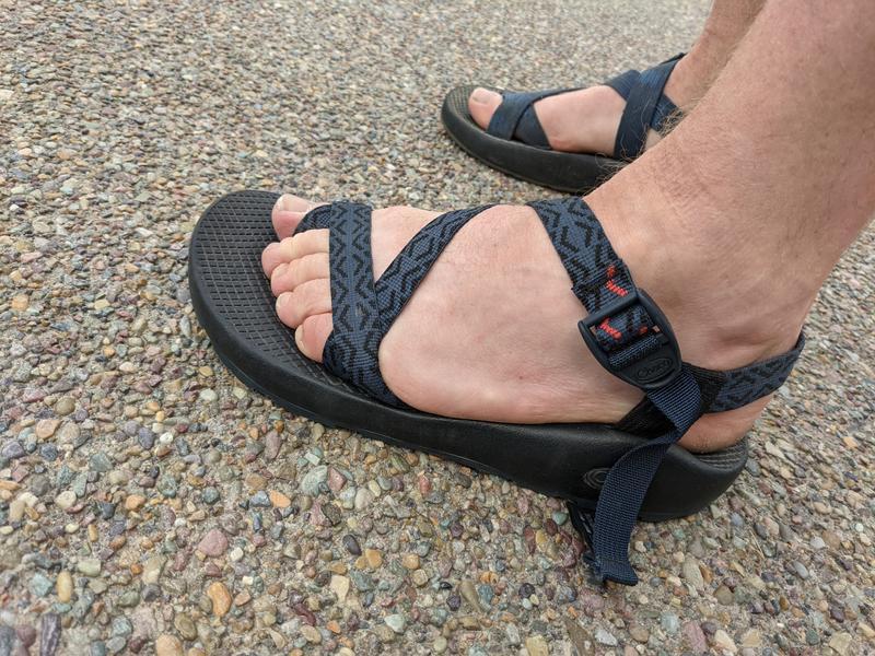 Chacos for wide feet online