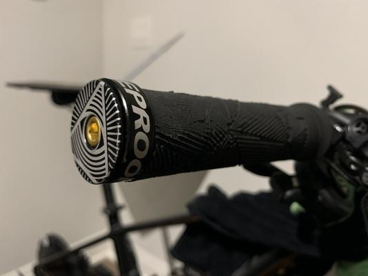 nukeproof horizon grips