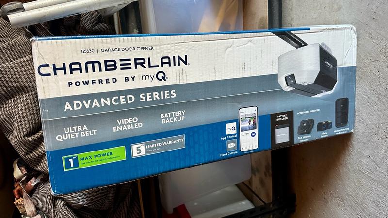 B5330 | 1 HP Belt Drive Opener with Battery Backup and myQ