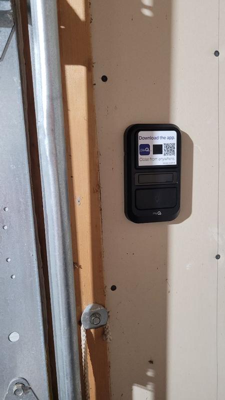 B6830 | 1-1/4 HP Belt Drive Opener with Battery Backup, Built-In