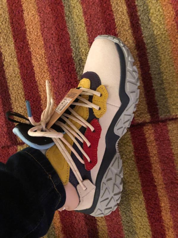 Colorful and happy feet!!