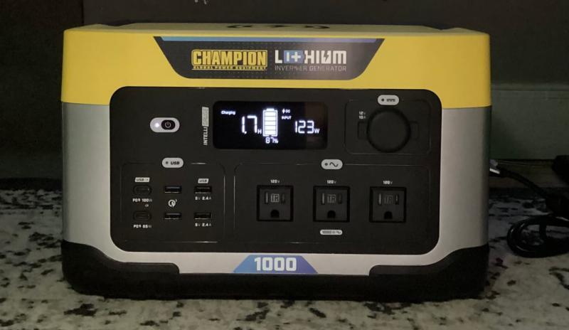 200/1000 WATT Champion Power Inverter technology Power Station.