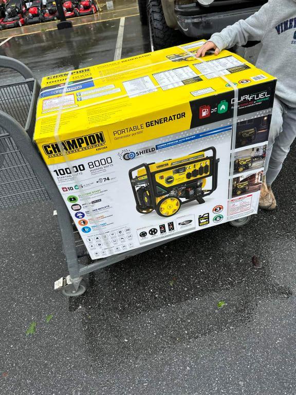 8000W Electric Start Dual Fuel Generator with CO Shield® - 201284