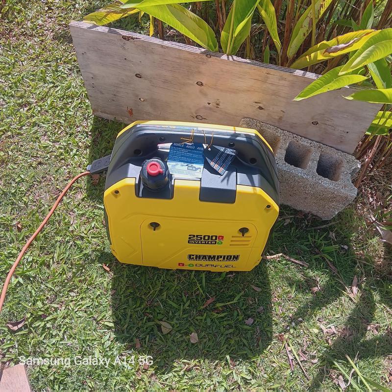 2400W Dual Fuel Inverter with CO Shield® - 201271 - Champion Power