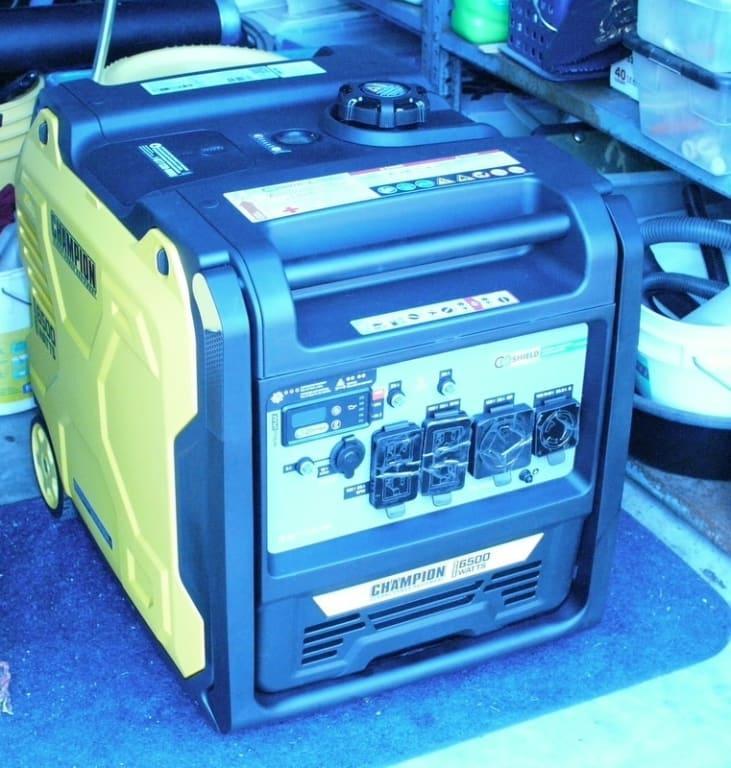 チャコールmoc様 6500W Inverter with CO Shield® - 201238 - Champion Power