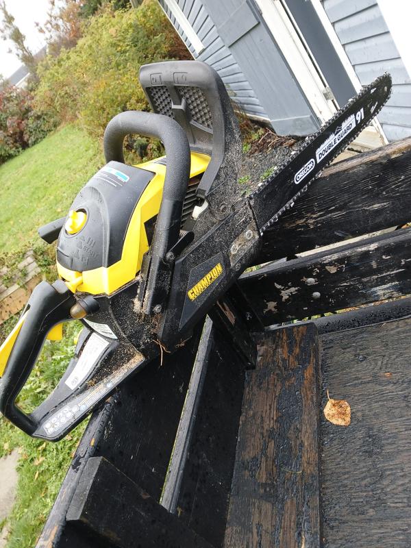 16-inch 40cc Chainsaw - 100642 - Champion Power Equipment