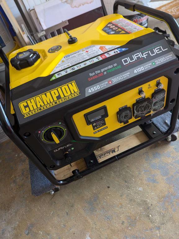 3650W Dual Fuel Generator with CO Shield® - 200970 - Champion