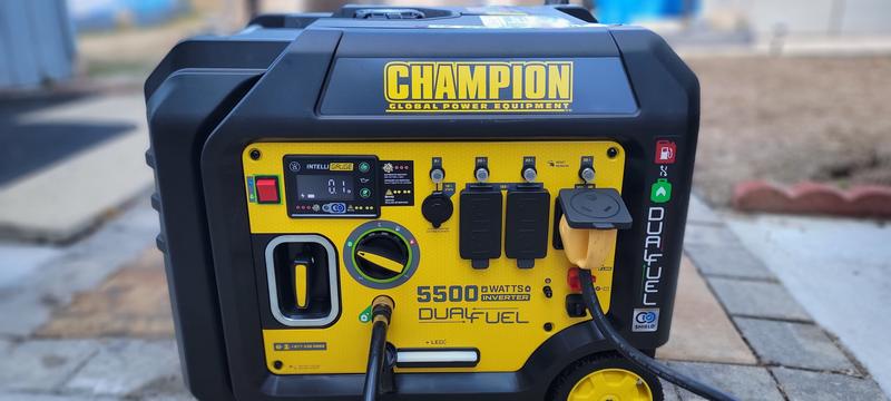 Ts　704040 Champion 201273 5500W Dual Fuel Inverter Generator
