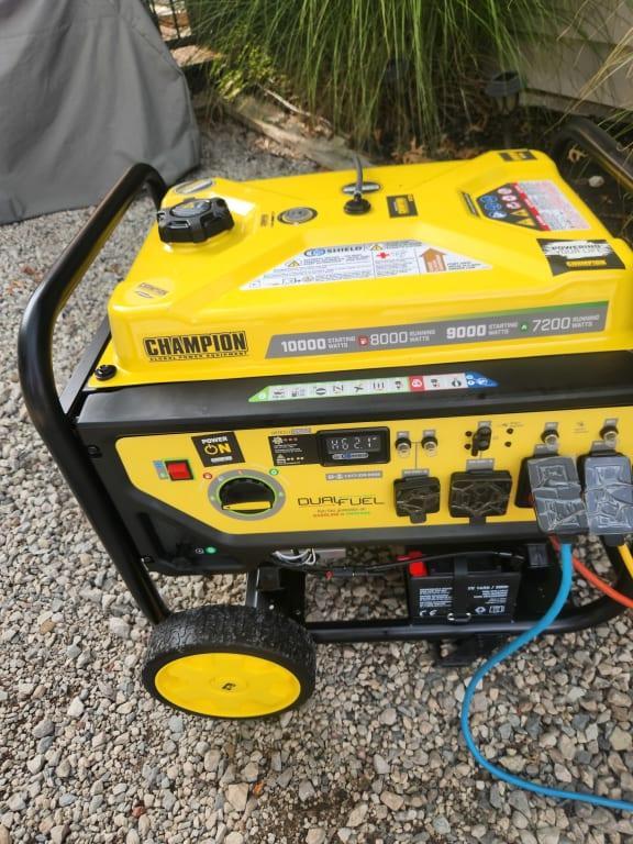8000W Electric Start Dual Fuel Generator with CO Shield® - 201284