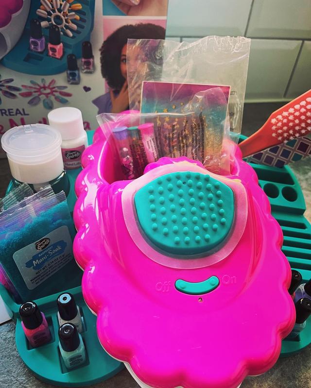 Customer photo for "Ultimate Shimmer and Sparkle Nail spa!"