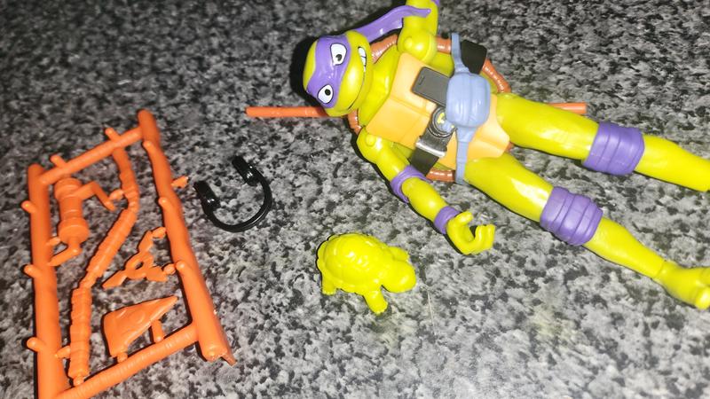 Teenage Mutant Ninja Turtles: Mutant Mayhem 4.5” Donatello Basic Action  Figure by Playmates Toys : Toys & Games 