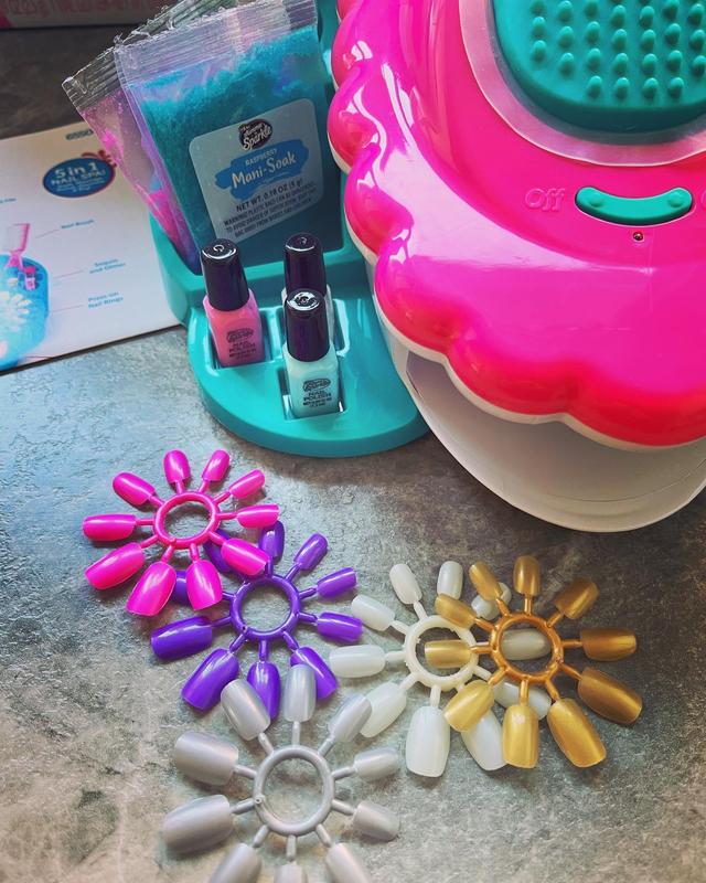 Customer photo for "Ultimate Shimmer and Sparkle Nail spa!"