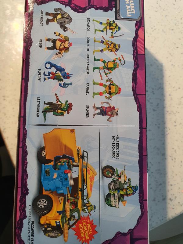 Other available toys in the set