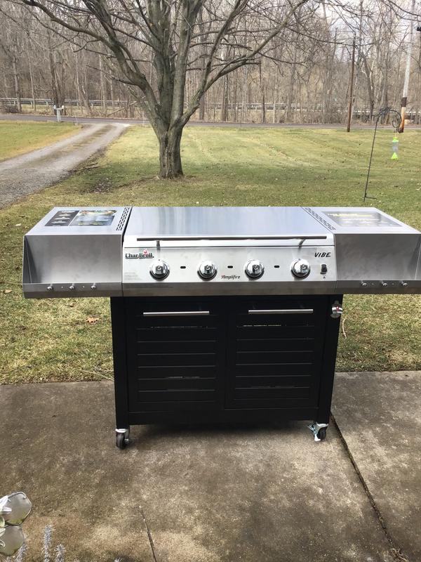 Char Broil Amplifire Vibe Grill and Griddle Combo Gray Liquid