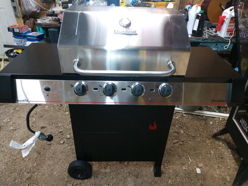 Performance Series Amplifire 4 Burner Gas Grill Charbroil