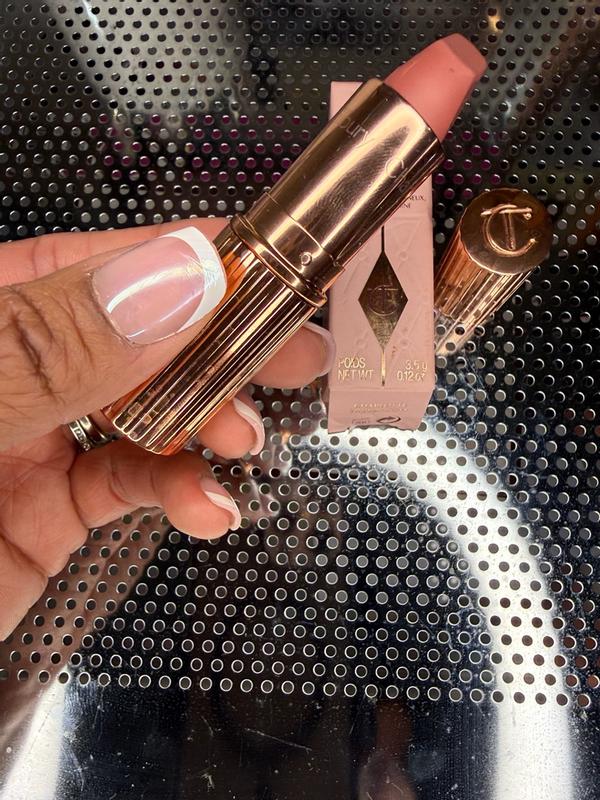 Customer carousel item 6.