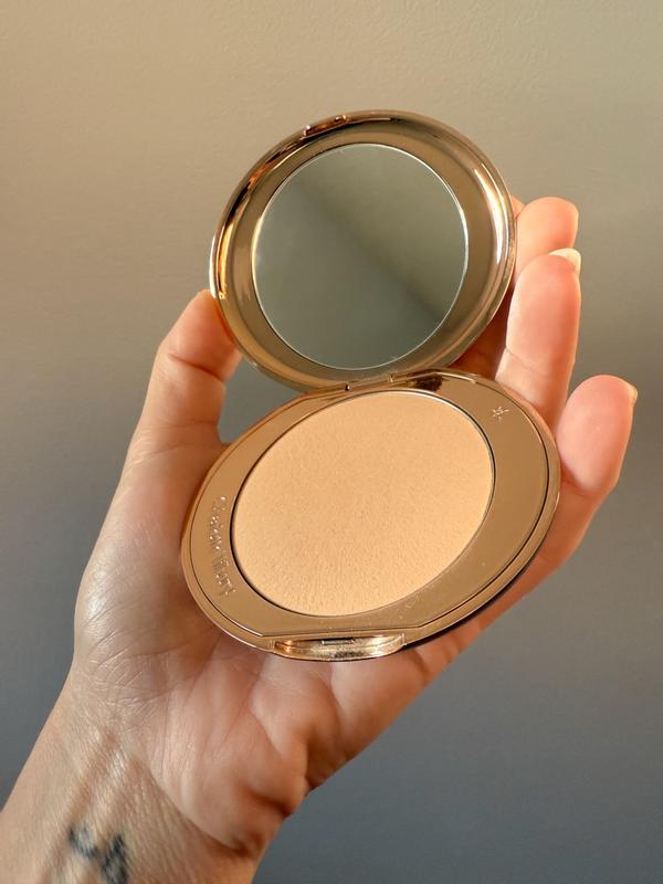 Customer photo for "Perfect finishing powder"