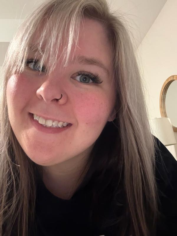 Customer photo for "Wasn’t heavy on my face."