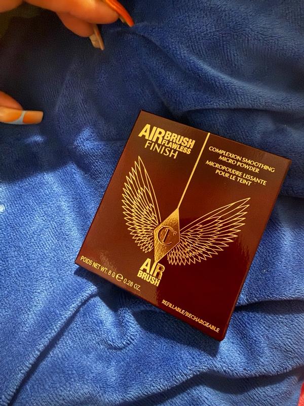Customer photo for "Airbrush perfection in a compact"