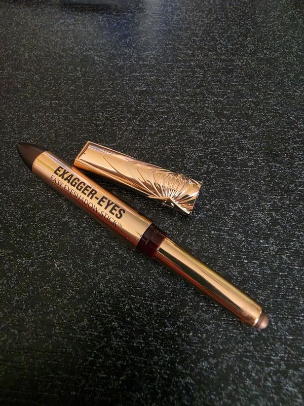 Customer photo for "Great Eyeshadow stick"