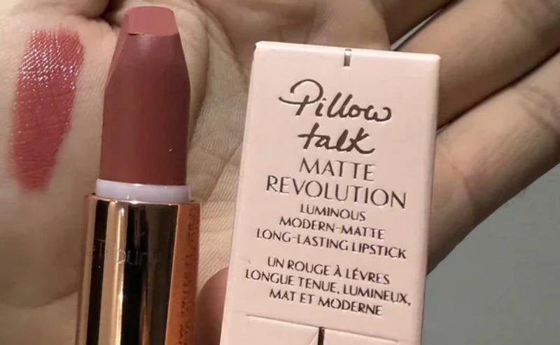 Customer carousel item 12.