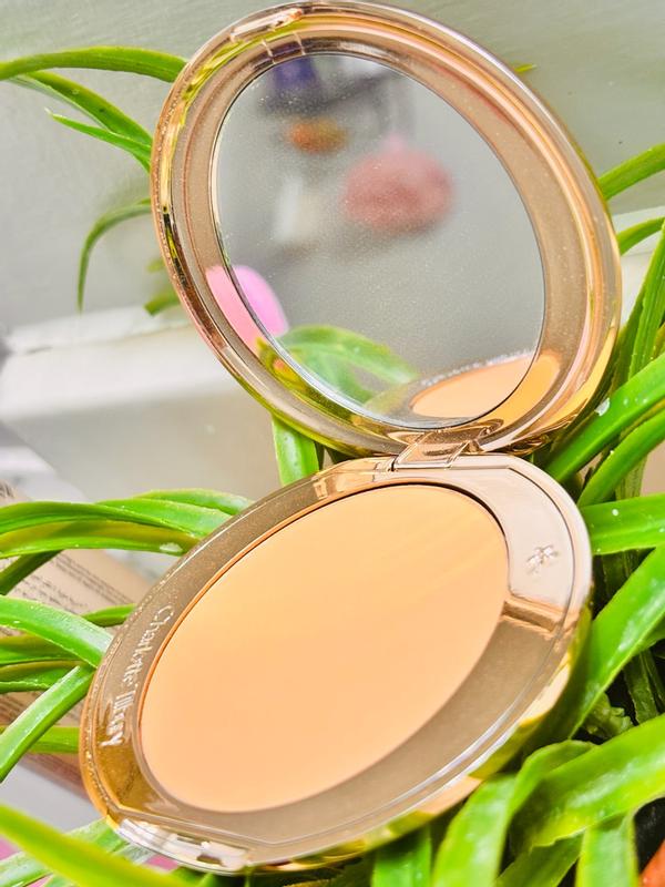 Customer photo for "My New Everyday Powder Obsession"