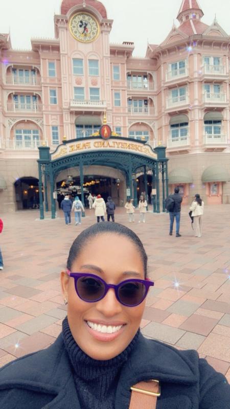 Customer carousel item 5.