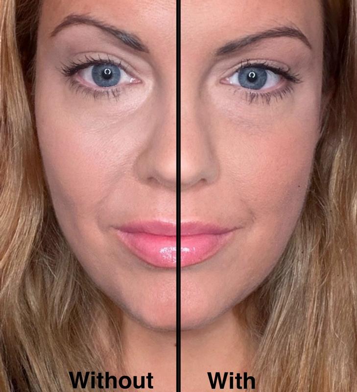 Customer photo for "Great powder for smoothing and blurring skin!"
