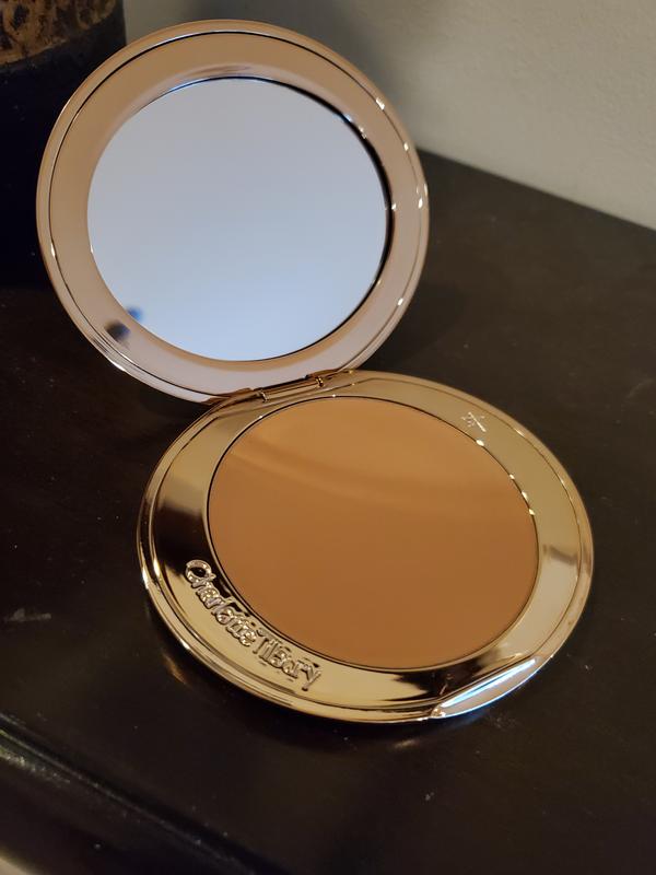 Customer photo for "Excellent  bronzer"
