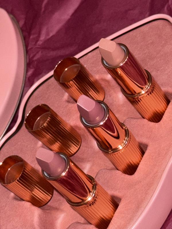 Customer photo for "Wonderful little lip kit"