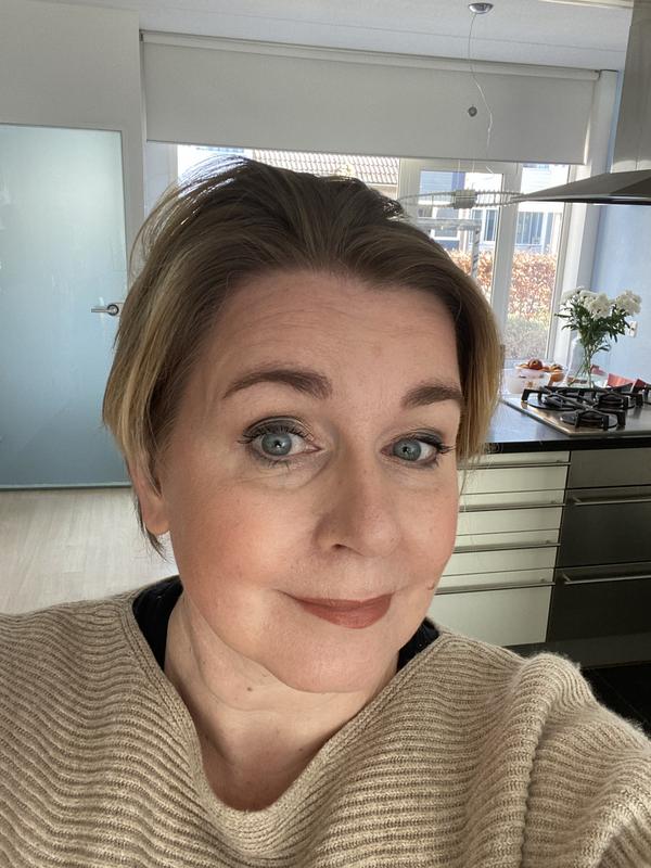 Don’t mind the hair