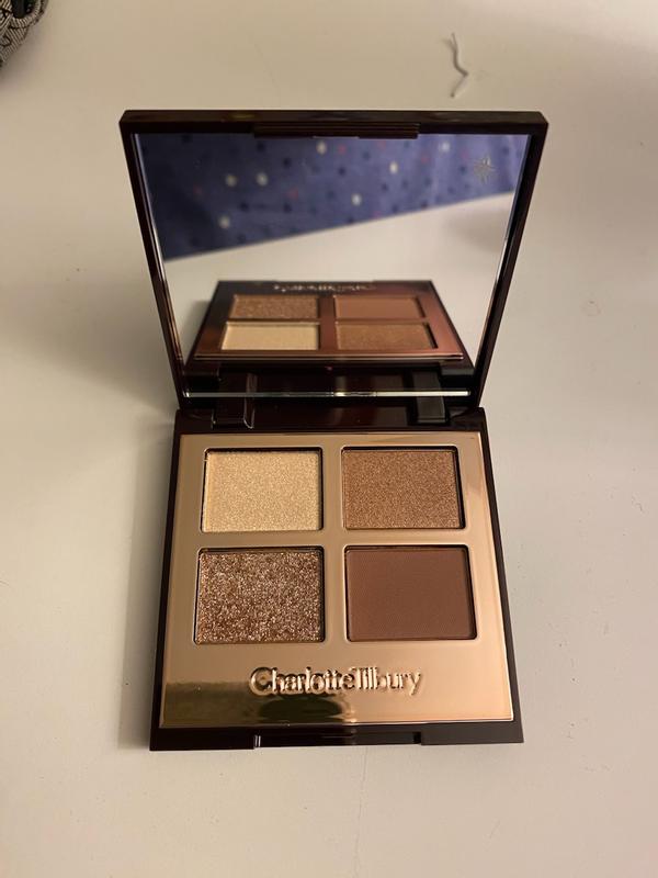 Customer photo for "Not the same colour as advertised!"