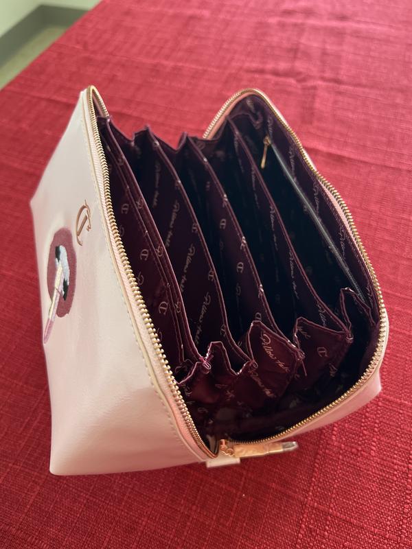 The inside is nice and it feels quite luxurious.