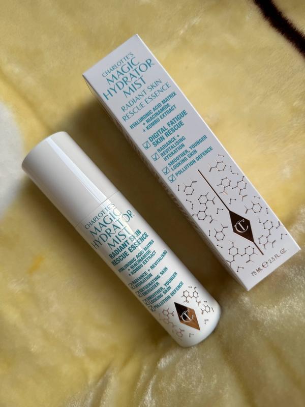 Customer photo for "Leaves my skin feeling moisturised"