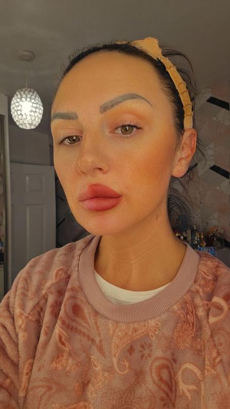 Customer photo for "Beautiful, and makes me feel so glam!"