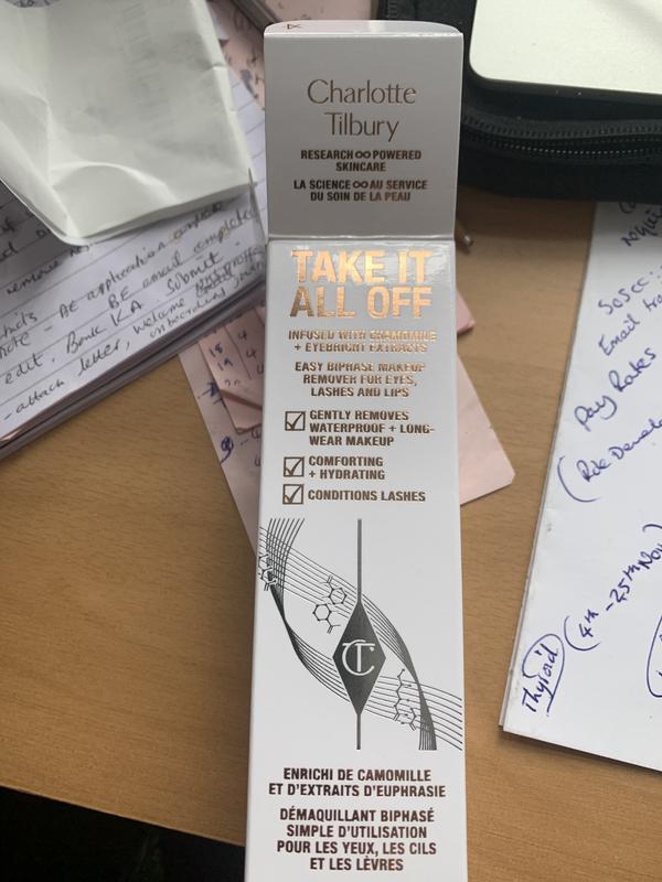 Customer photo for "Charlotte Tilbury take it all off"