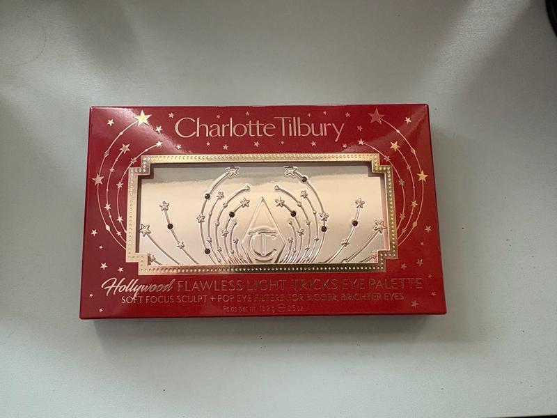 Customer photo for "A gorgeous eye palette"