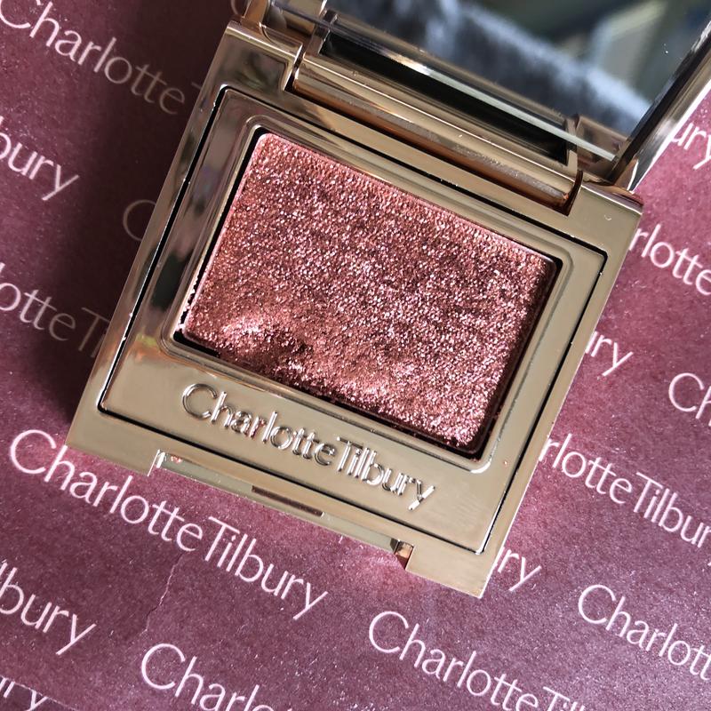 Customer photo for "Beautiful eyeshadow"
