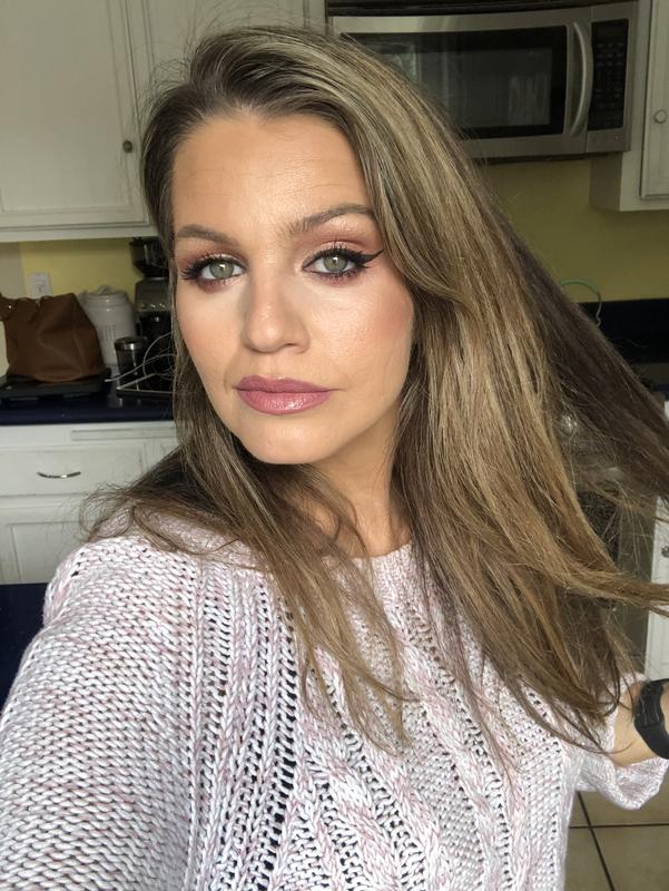 Customer photo for "If you only ever buy ONE CT eye shadow palette"