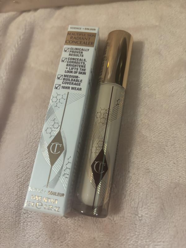 Customer photo for "Flawless Beautiful skin concealer"