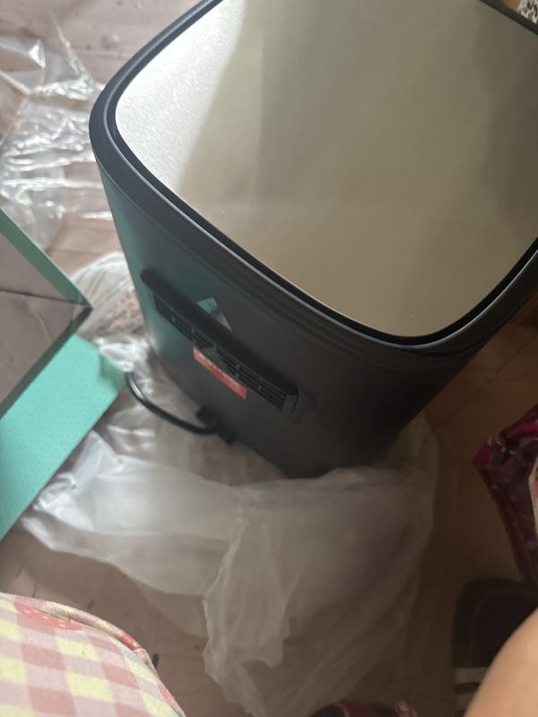 Customer carousel item 9.