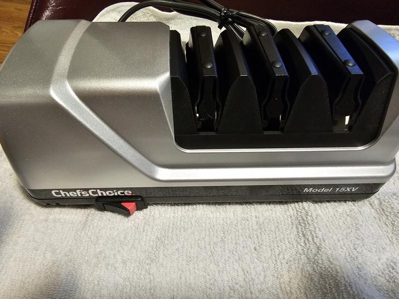 Chef'sChoice Model 15XV Professional Electric Knife Sharpener, 3-Stage  15-Degree Trizor, in Brushed Metal (0101508) 