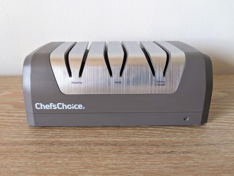 Chef's Choice DCB320 3-Stage 20 DC Powered Electric Sharpener with Battery  + Reviews