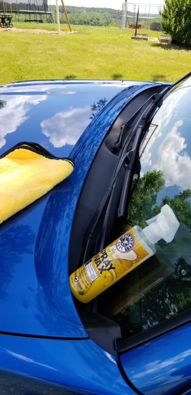 Chemical Guys Blazin' Banana Natural Carnauba Spray Wax 16oz – Detailing  Connect