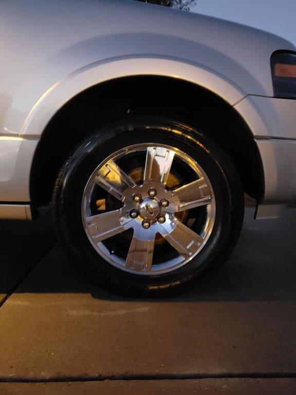 Chemical Guys Black on Black Instant Shine Interior and Exterior Spray